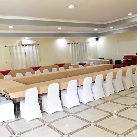 Quality Hotel Giuba Esterno foto