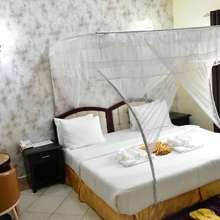 Quality Hotel Giuba Esterno foto