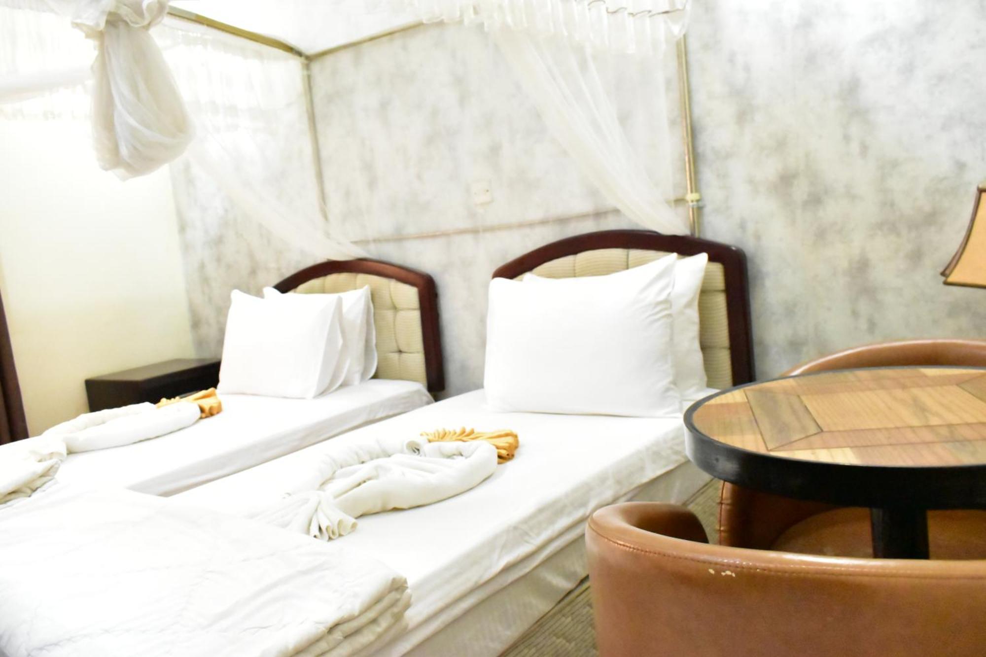 Quality Hotel Giuba Esterno foto