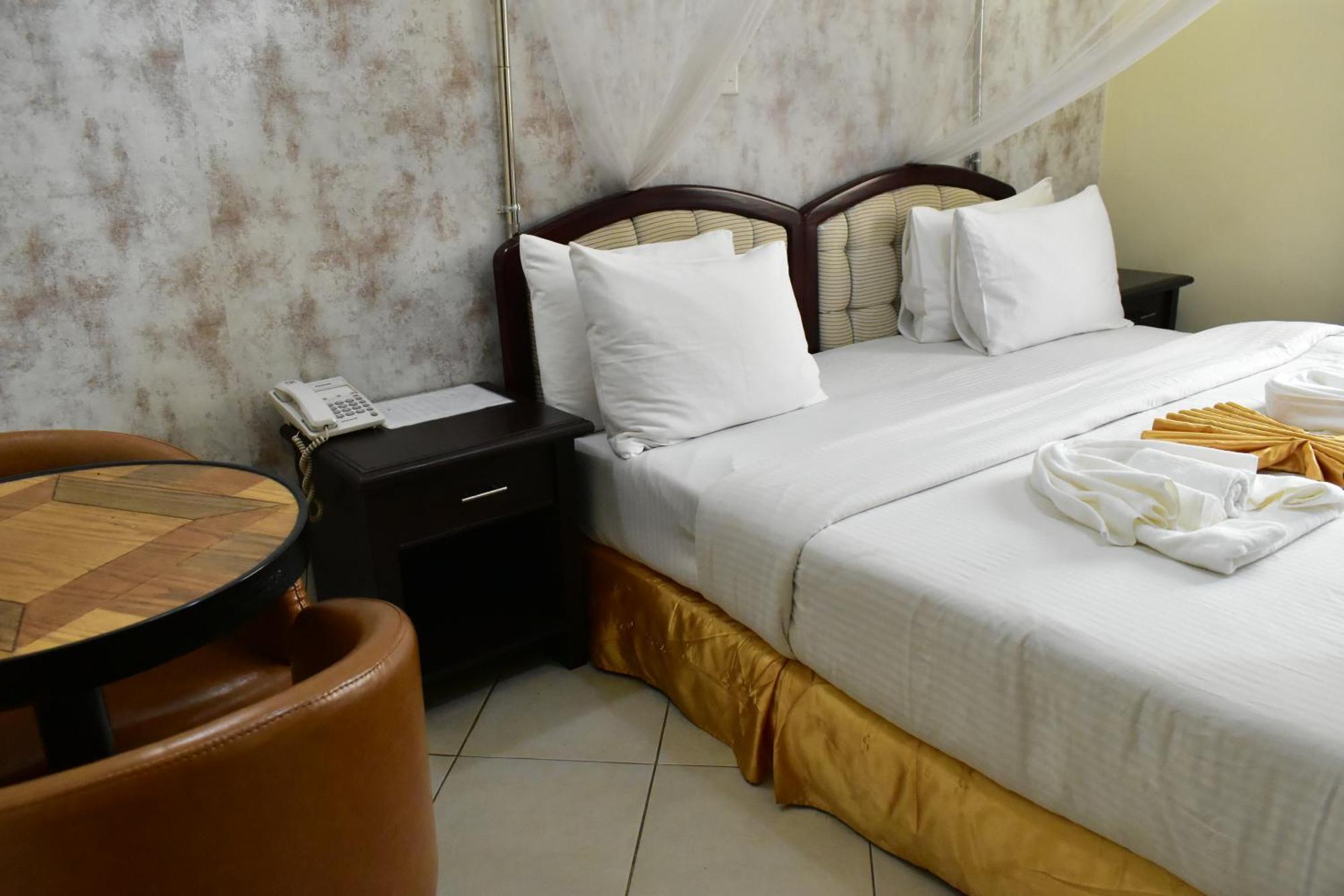 Quality Hotel Giuba Esterno foto