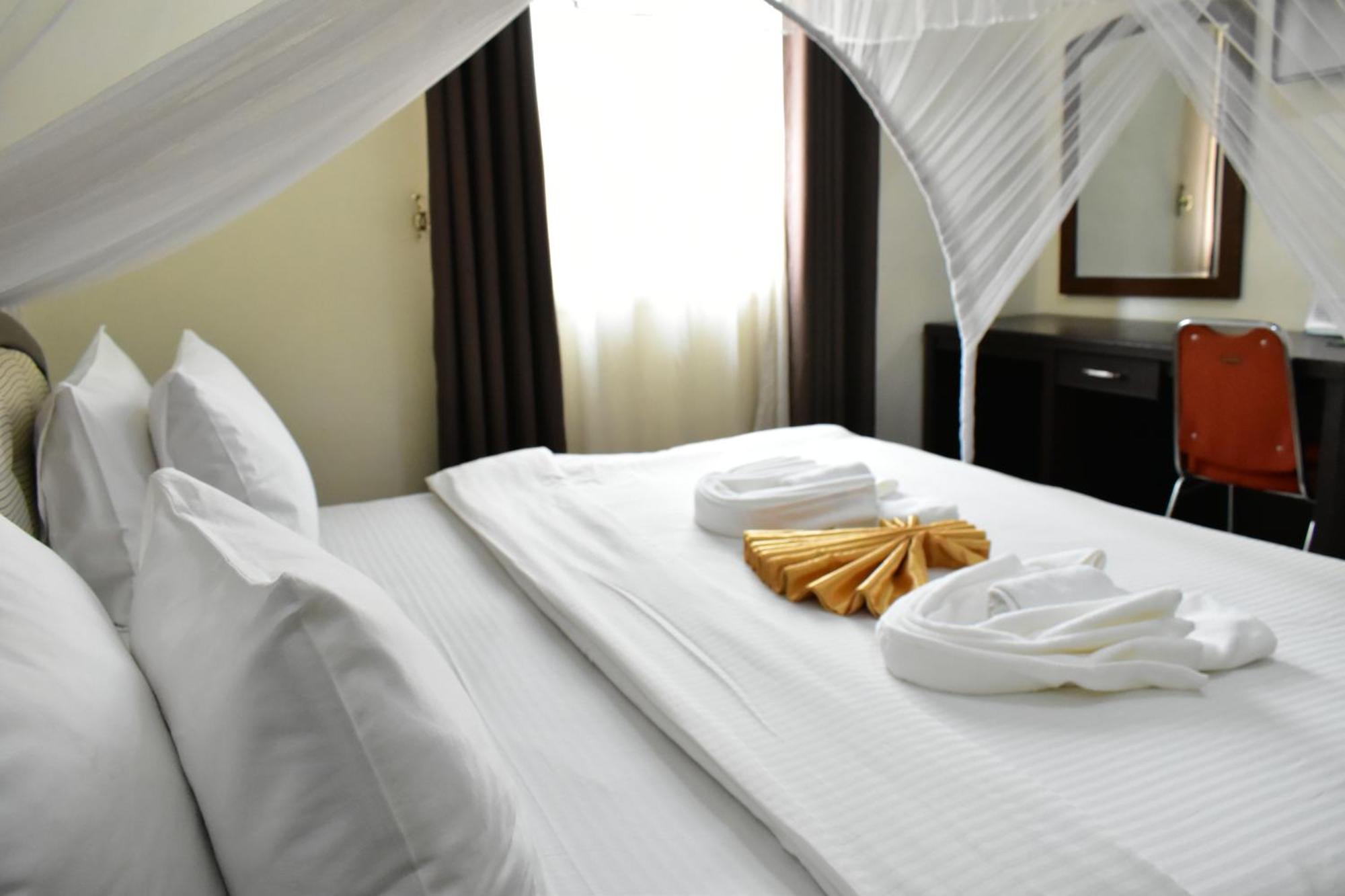 Quality Hotel Giuba Esterno foto