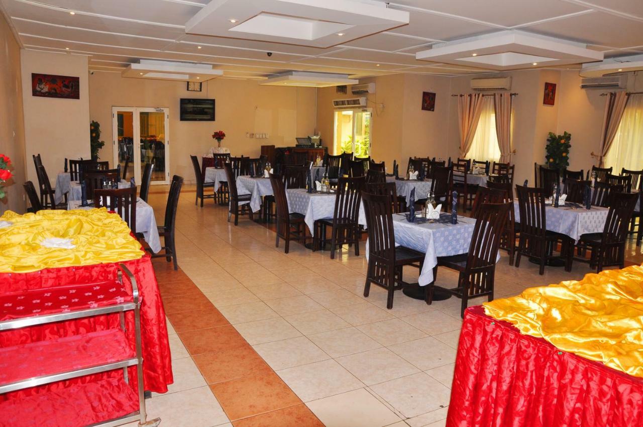 Quality Hotel Giuba Esterno foto