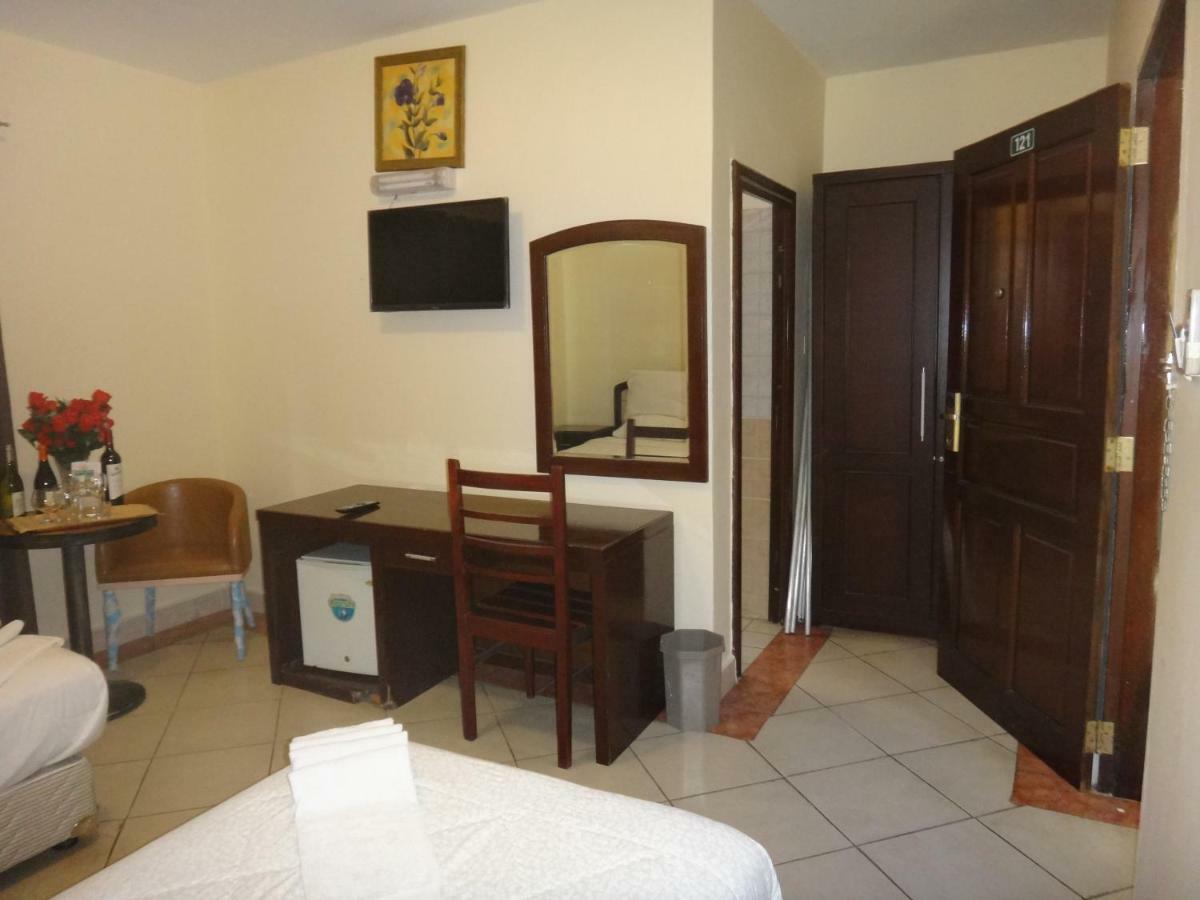 Quality Hotel Giuba Esterno foto